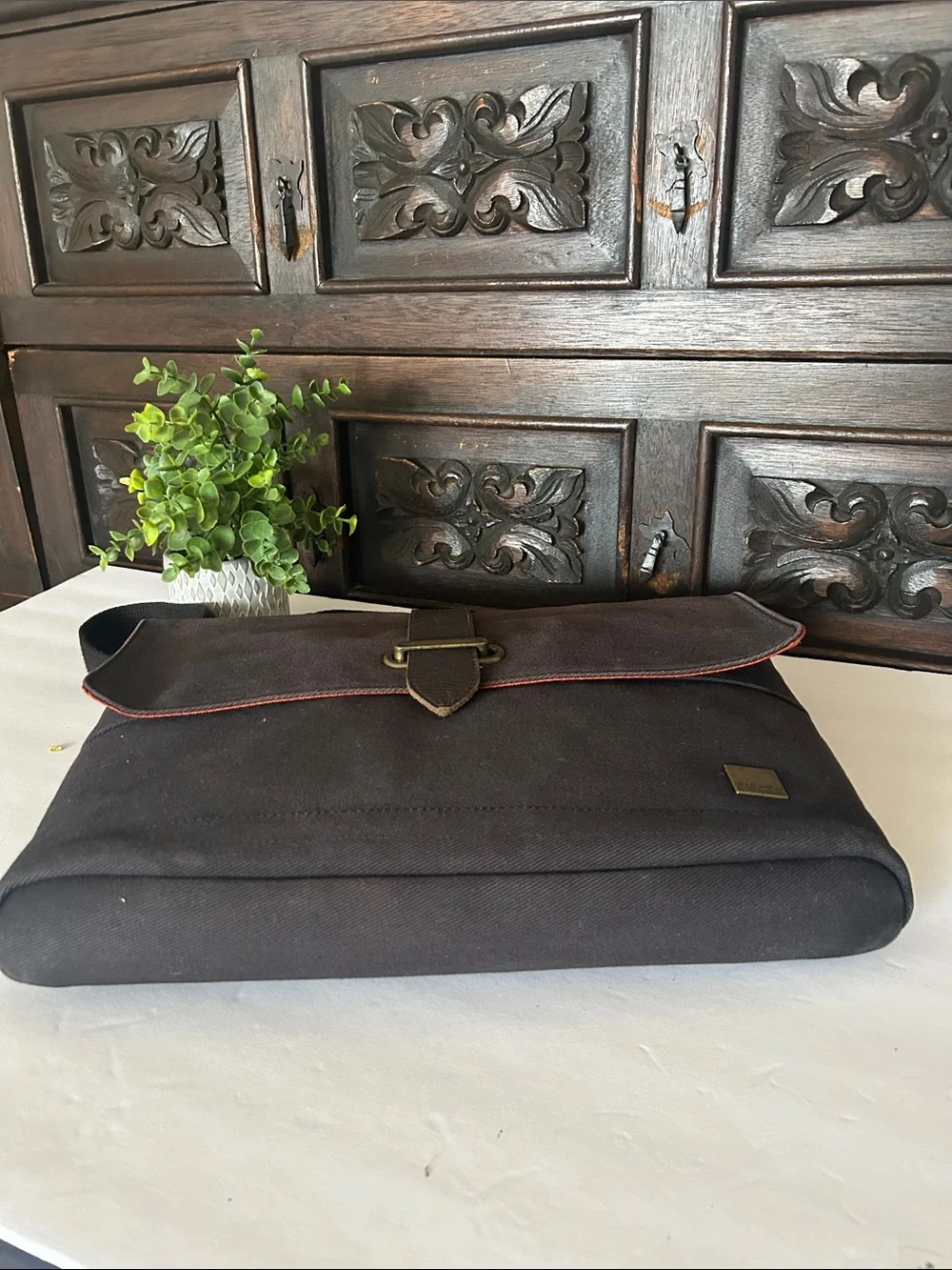 Knomo classic brown